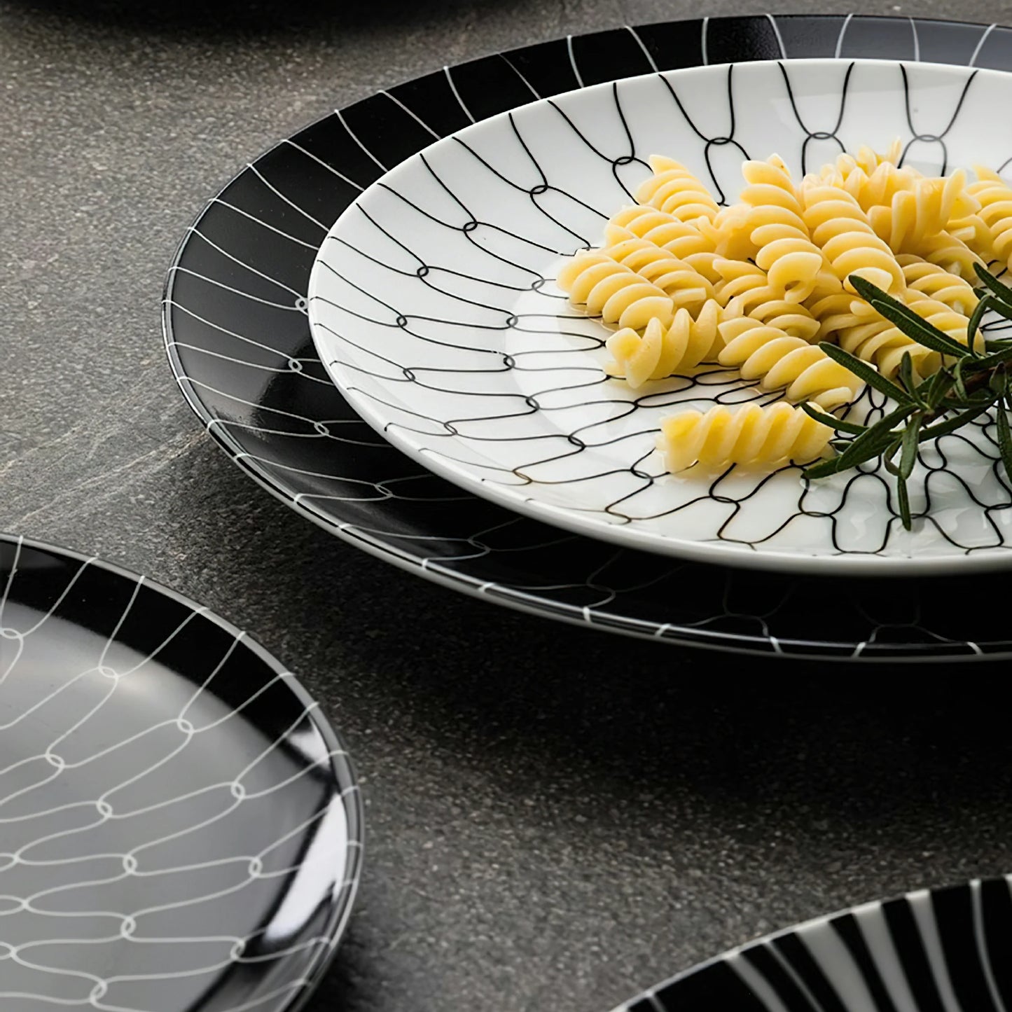 Geometric Pattern Dinner Plate Dinnerware Set