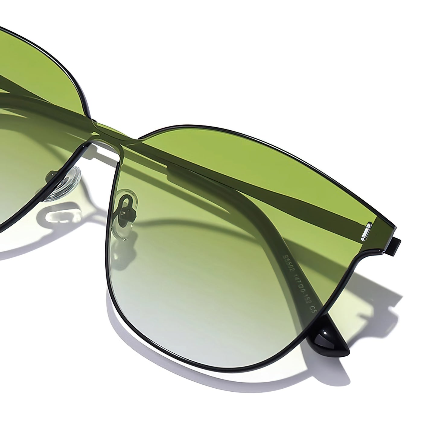 AURA Gradient Lenses Sunglasses