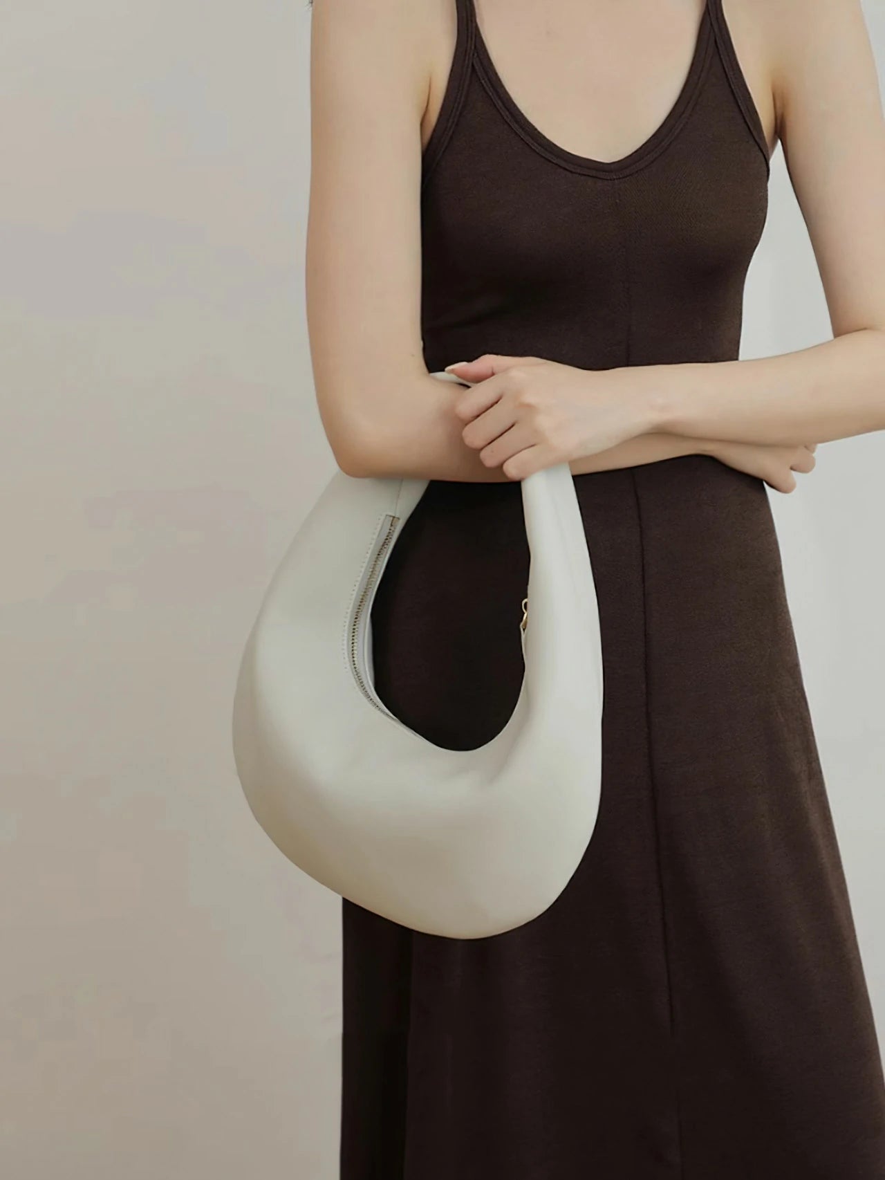 Meniscus cloud handbag