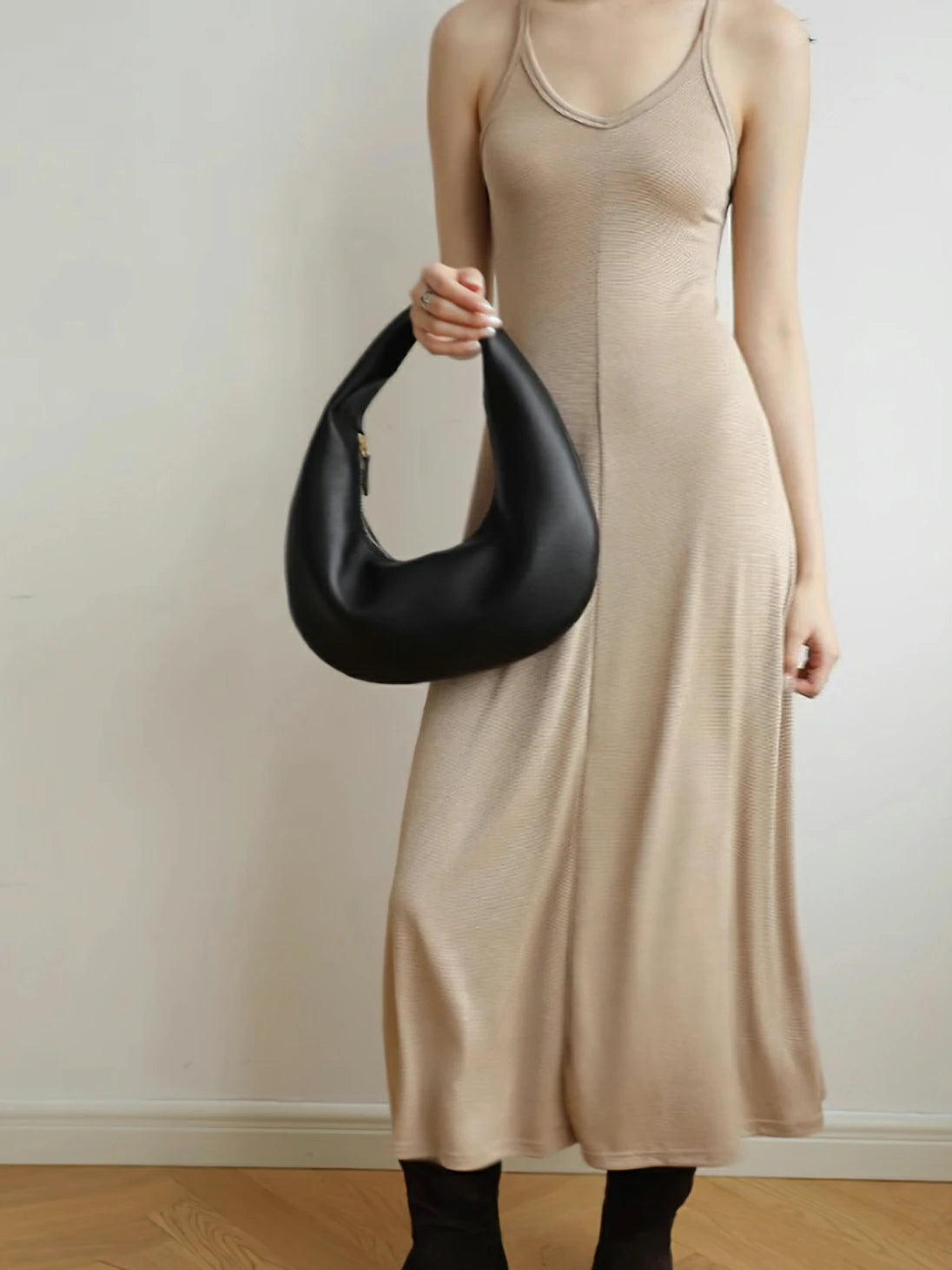 Meniscus cloud handbag