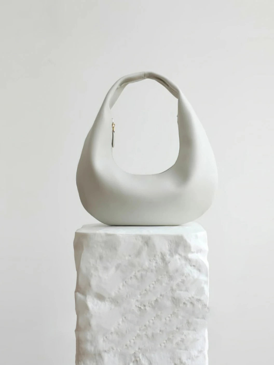 Meniscus cloud handbag